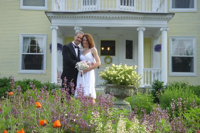elope to Vermont special package with wedding video at the Governor's House in Hyde Park