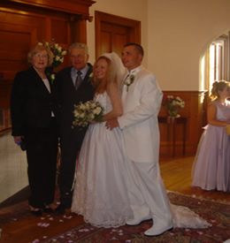 destinastion wedding at The Govenor's House, a Vermont Bed and Breakfast Inn that's the perfect place for a small family wedding